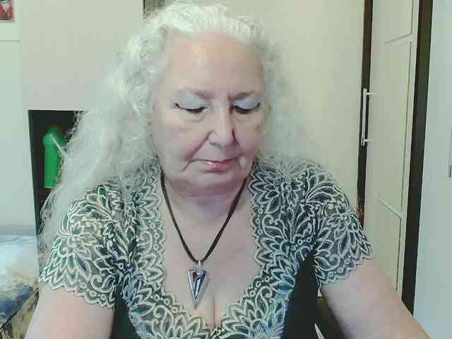 Model: GrannyWants
