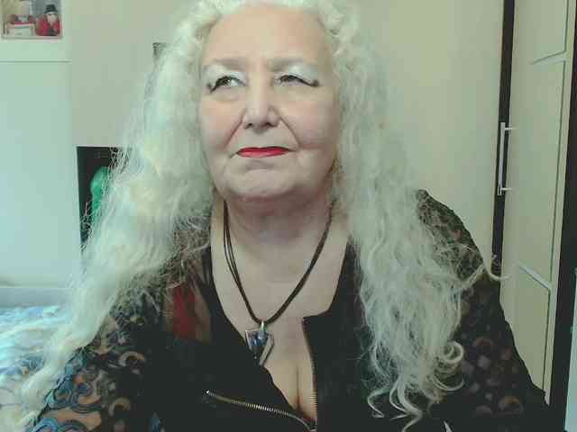 Model: GrannyWants