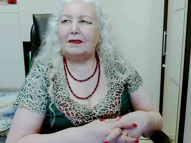 Model: GrannyWants