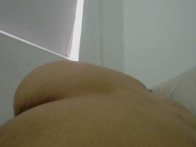 emmaherby1 live cam on BongaCams