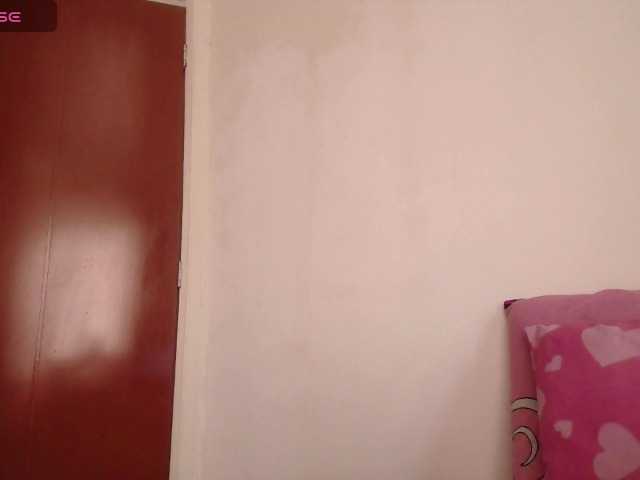 emmaherby1 live webcam show
