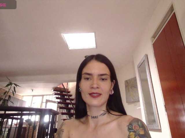 emmaherby1 live cam on BongaCams