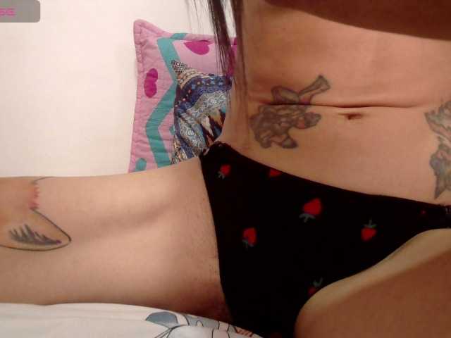 EmmaHerby1 live webcam show