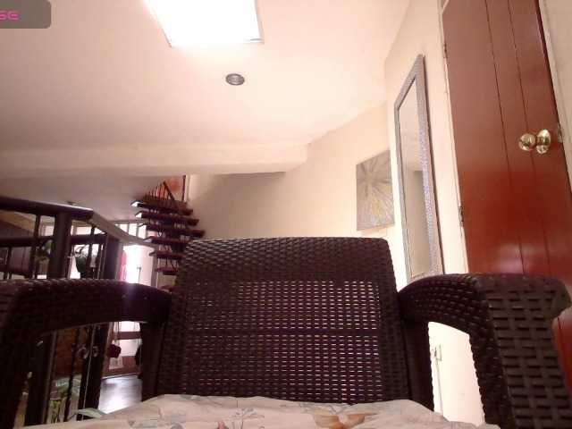 EmmaHerby1 live webcam show