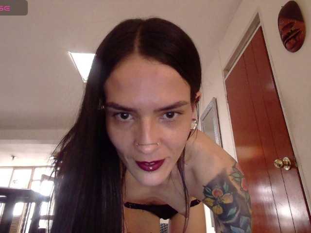 emmaherby1 live cam on BongaCams