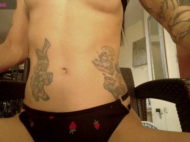 emmaherby1 live cam on BongaCams