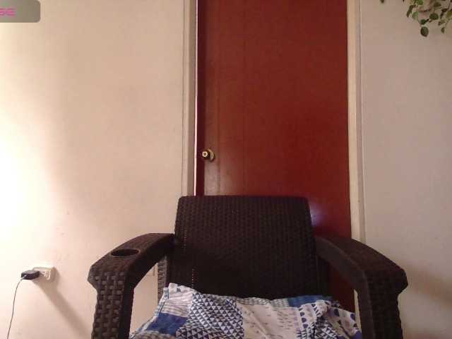 emmaherby1 live webcam show