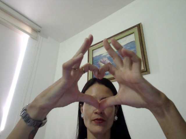 emmaherby1 live cam on BongaCams