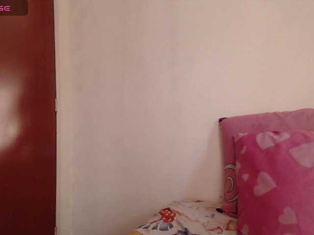 emmaherby1 live webcam show