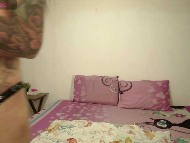 emmaherby1 live cam on BongaCams