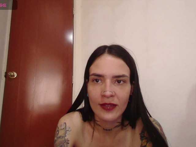 emmaherby1 live webcam show