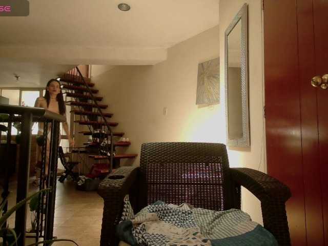 emmaherby1 live cam on BongaCams