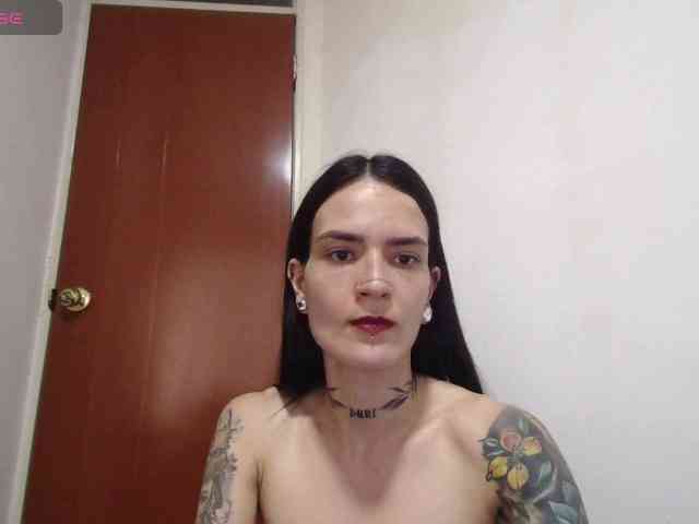 EmmaHerby1 webcam