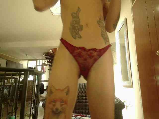 EmmaHerby1 webcam