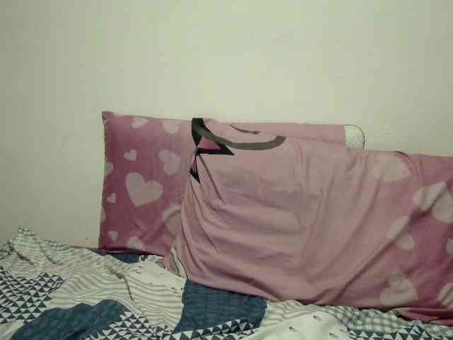 EmmaHerby1 webcam