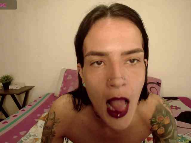 EmmaHerby1 webcam