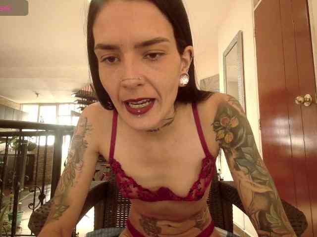 EmmaHerby1 webcam