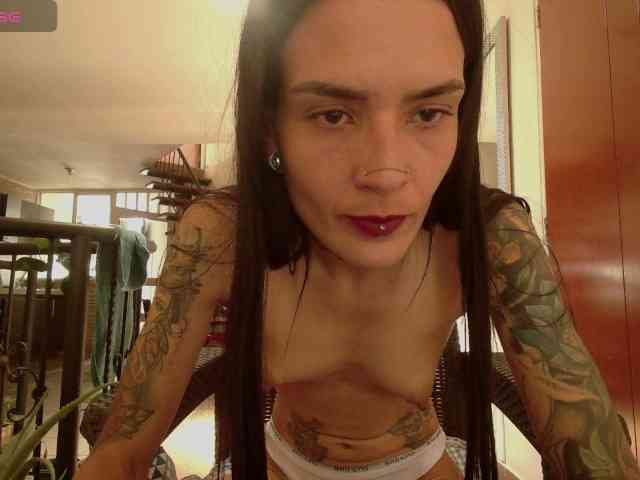 EmmaHerby1 webcam