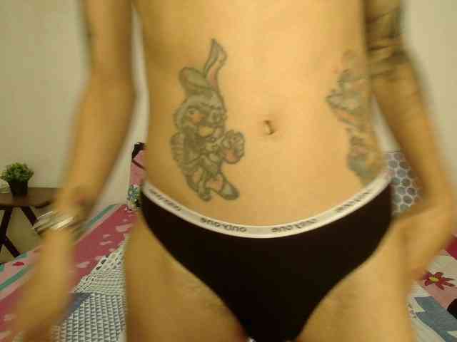 EmmaHerby1 webcam