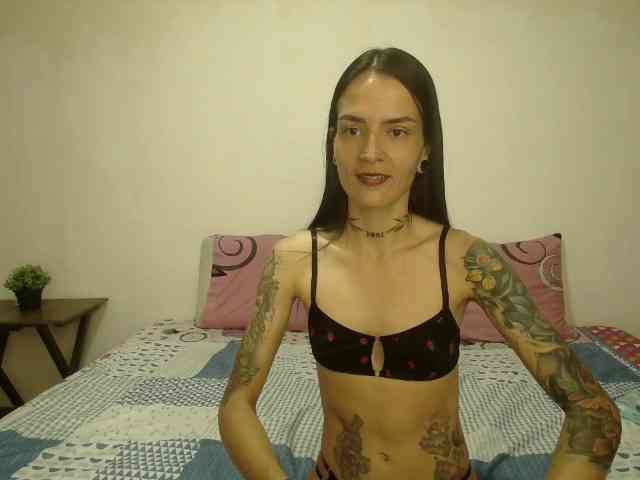 EmmaHerby1 webcam