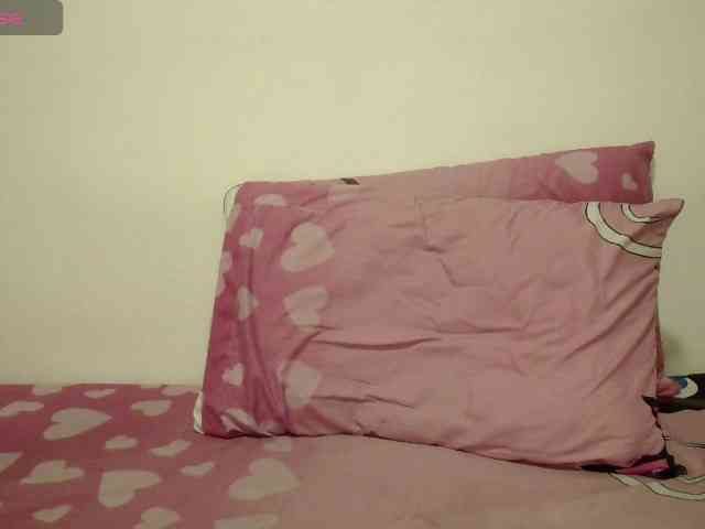 EmmaHerby1 webcam