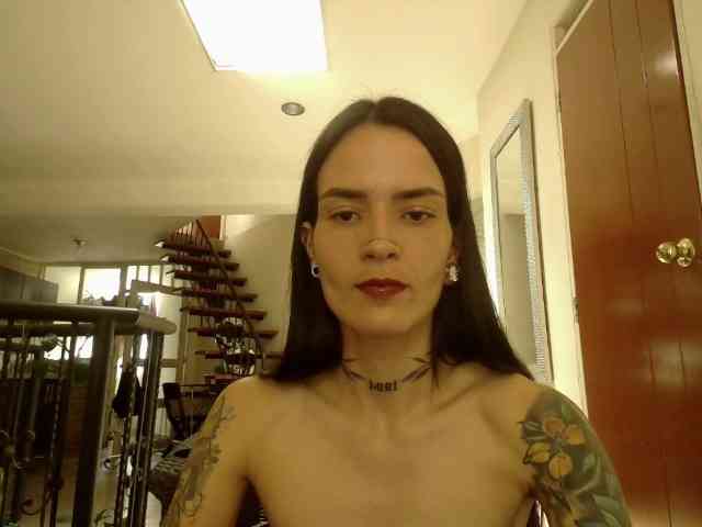 EmmaHerby1 webcam