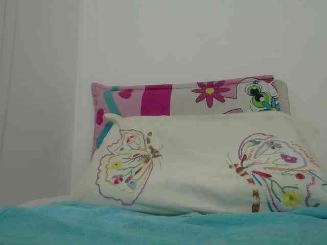 EmmaHerby1 webcam
