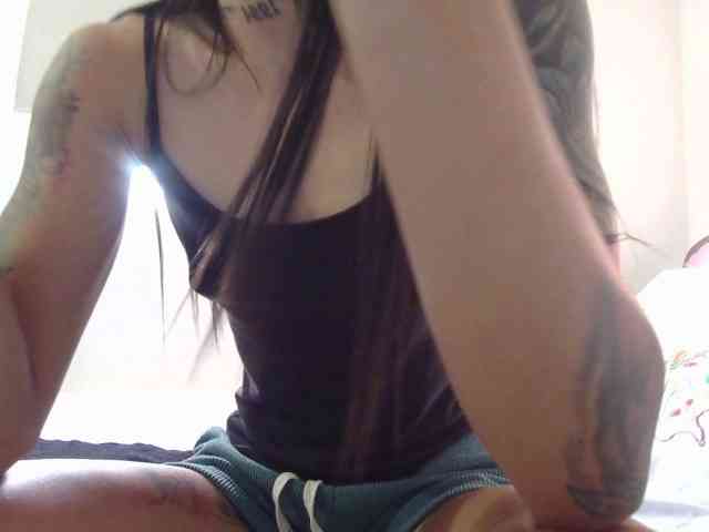 EmmaHerby1 webcam
