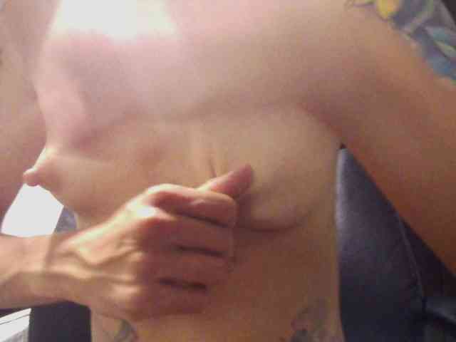 EmmaHerby1 webcam