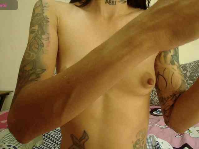 EmmaHerby1 webcam