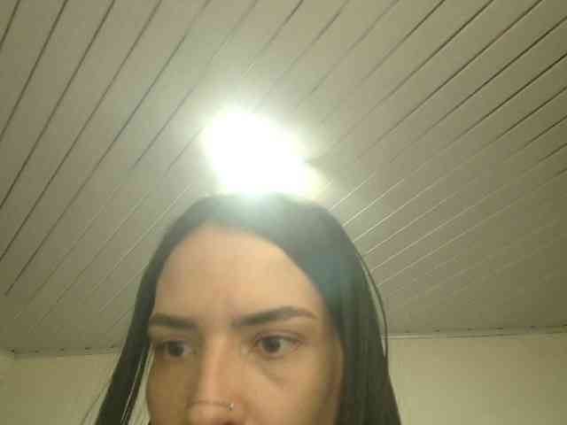 EmmaHerby1 webcam