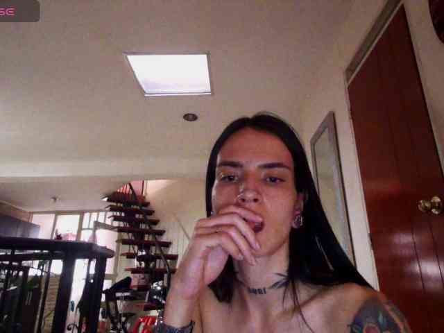 EmmaHerby1 webcam