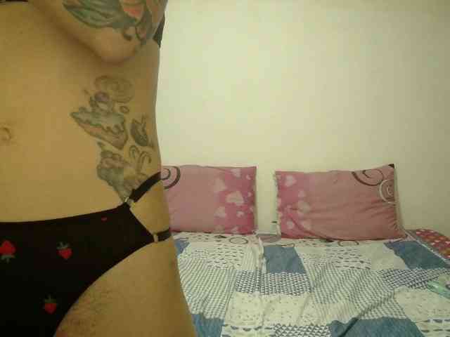 EmmaHerby1 webcam