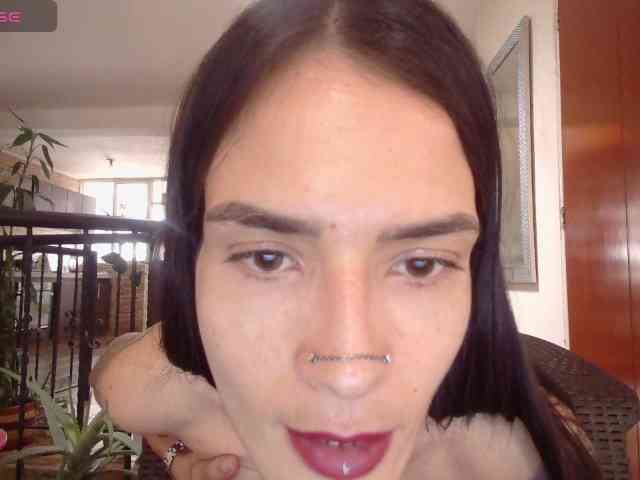 EmmaHerby1 webcam