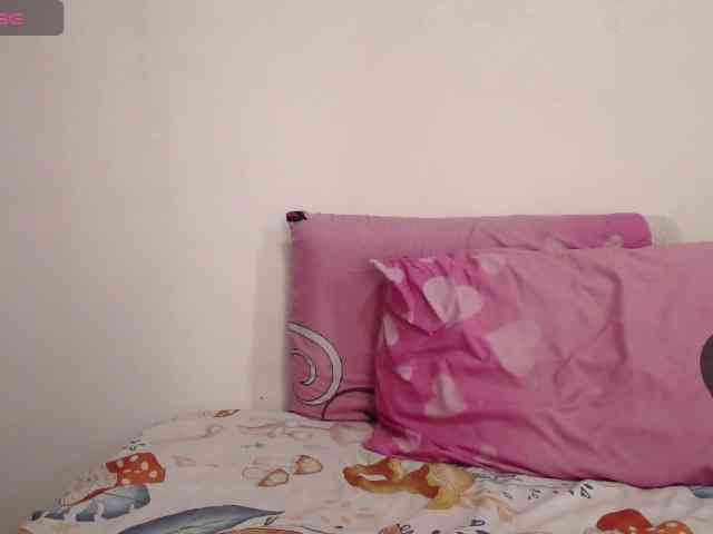 EmmaHerby1 webcam
