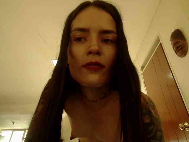 EmmaHerby1 webcam