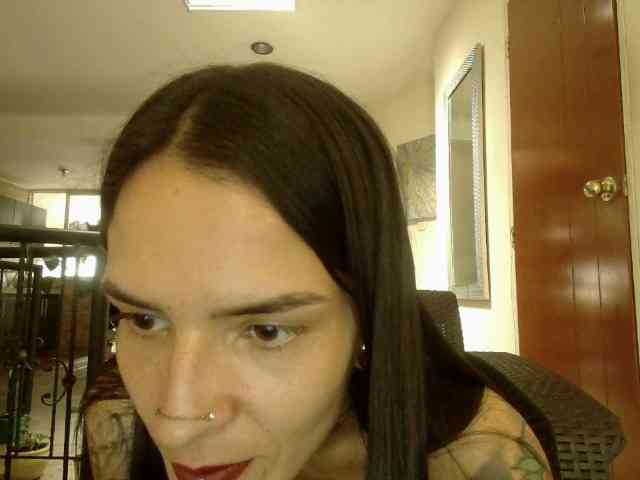 EmmaHerby1 webcam