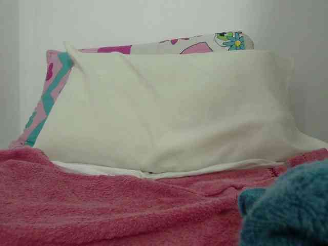 EmmaHerby1 webcam
