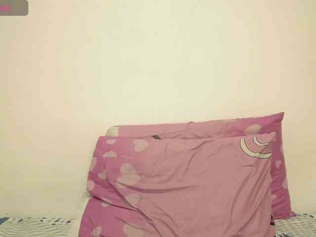 EmmaHerby1 webcam