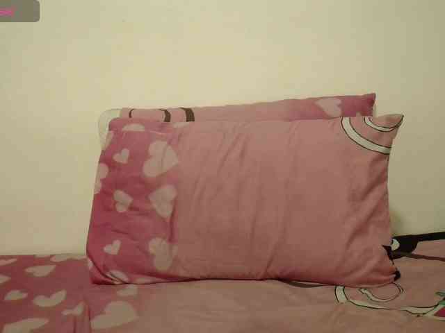 EmmaHerby1 webcam