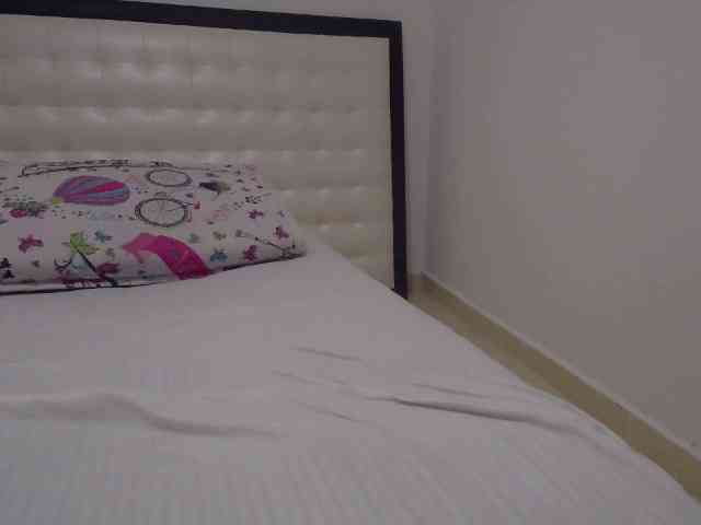 EmmaHerby1 webcam