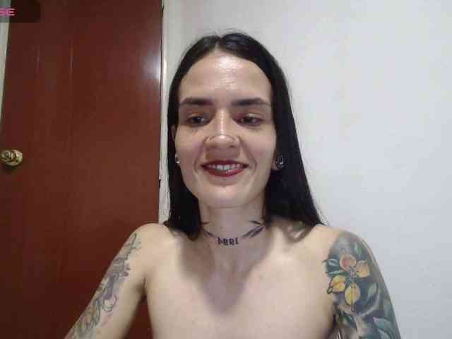 EmmaHerby1 webcam