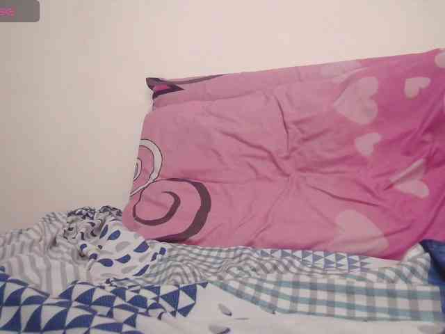 EmmaHerby1 webcam