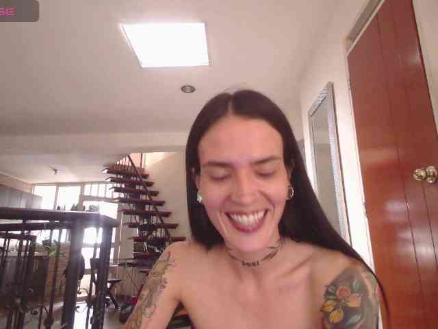 EmmaHerby1 webcam