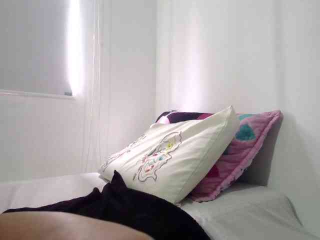 EmmaHerby1 webcam