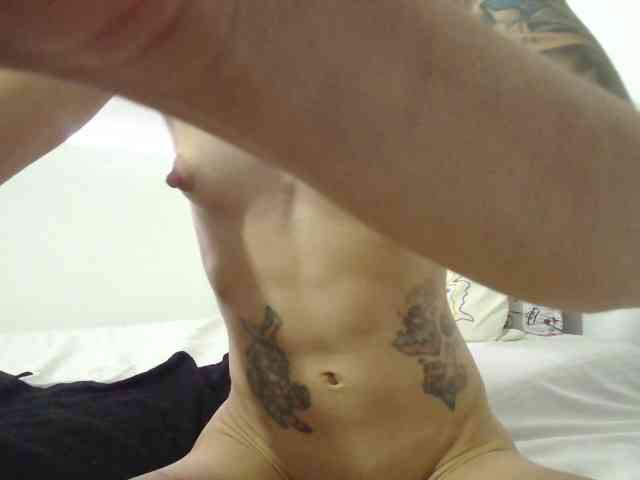 EmmaHerby1 webcam