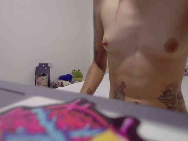 EmmaHerby1 webcam