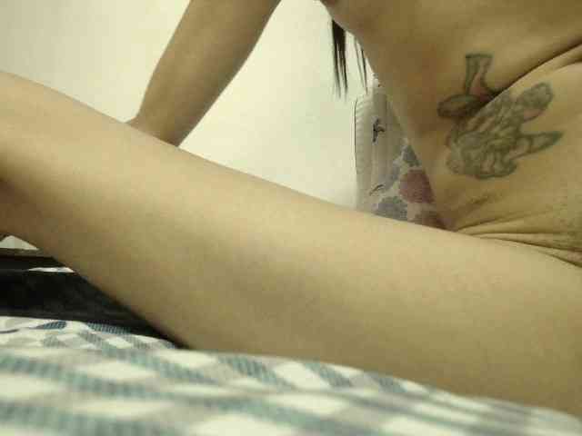EmmaHerby1 webcam