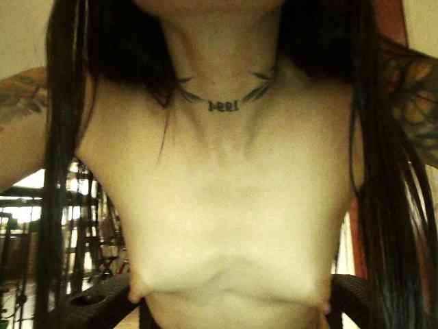 EmmaHerby1 webcam