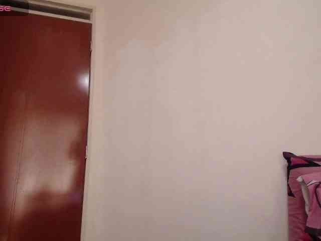 EmmaHerby1 webcam
